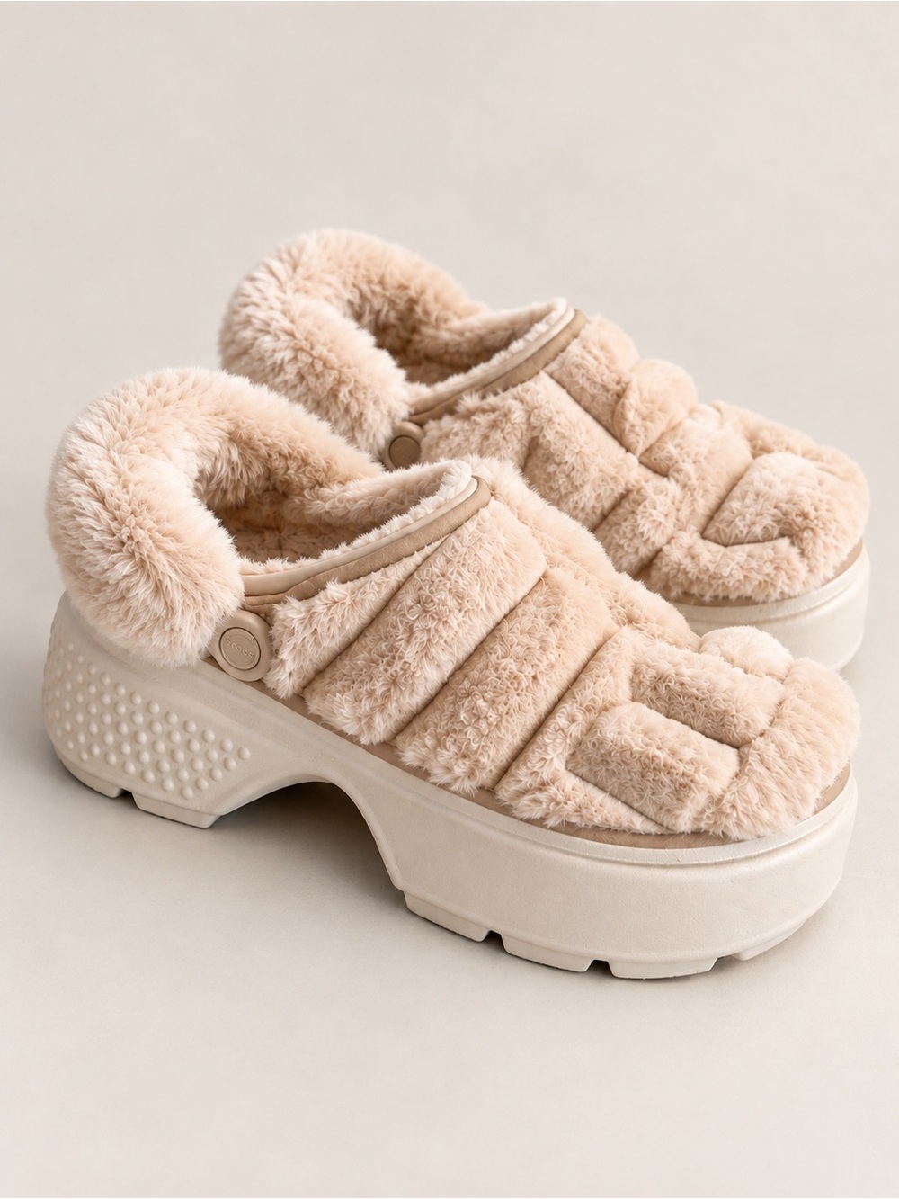 NWT CROCS Stomp Lined Quilted Clogs Beige Platform Faux Fur Women 9